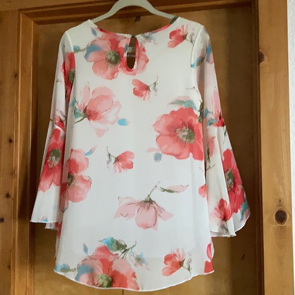 Floral top with lining - Picture 2 of 3